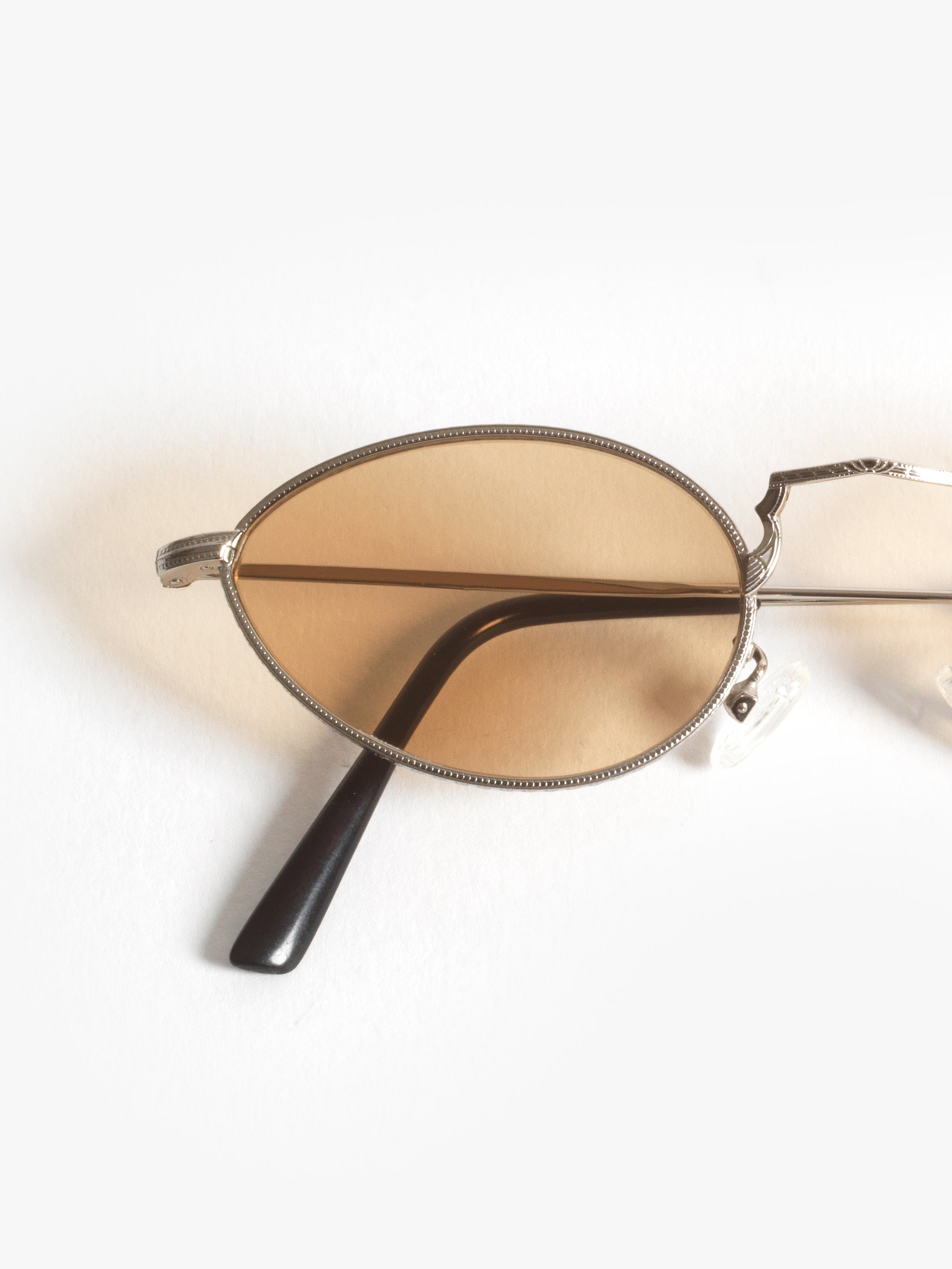 Gouverneur Audigier The Reimagined Cat Eye Silver Brushed with Soft Amber Lenses sunglasses, close-up of the frame detail