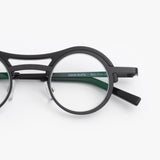 Theo / Cocoa Mocha / 001 Black Matte + Black