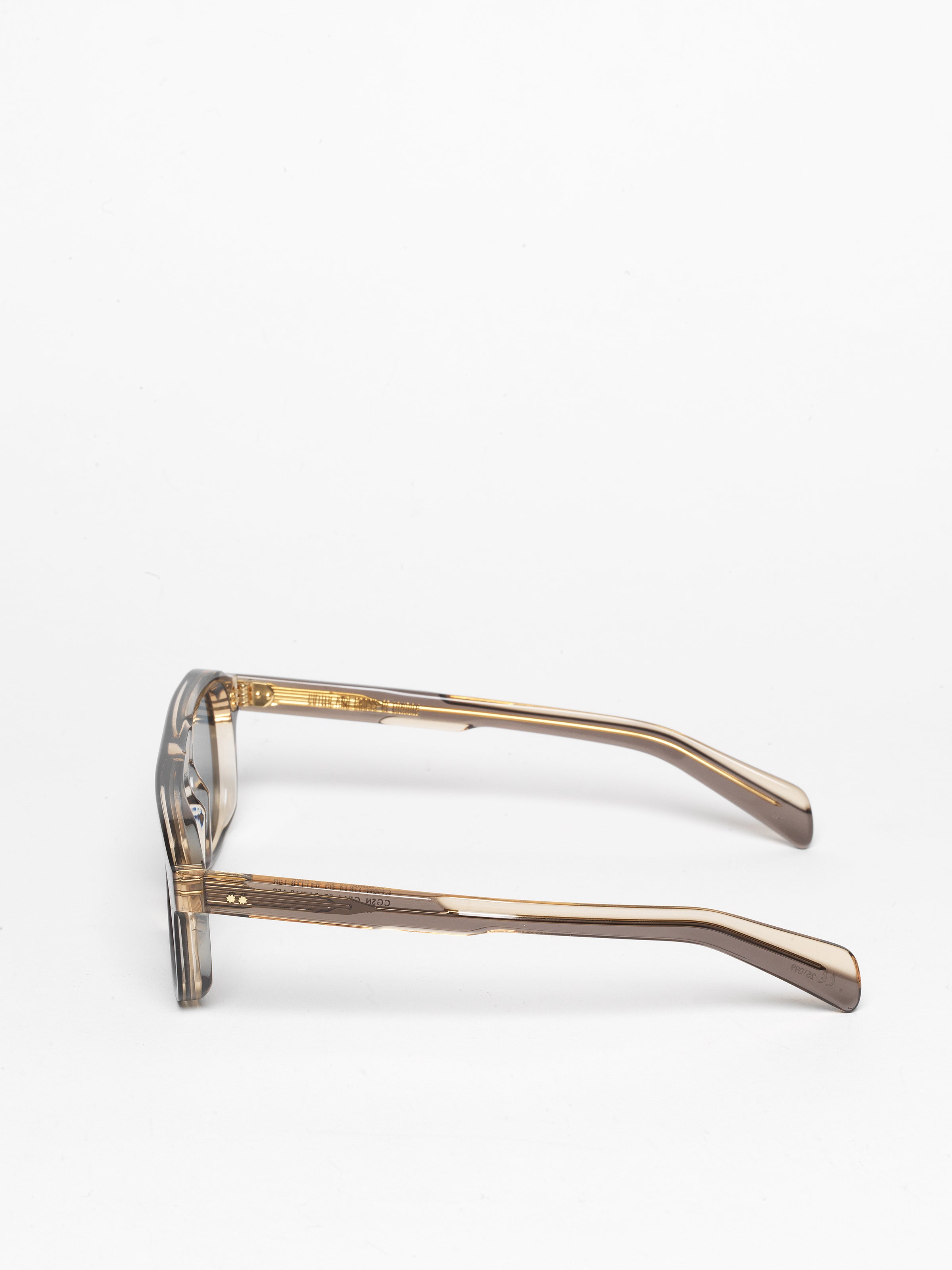Cutler and Gross / GR14 / Grey on Granny Chic – I Visionari