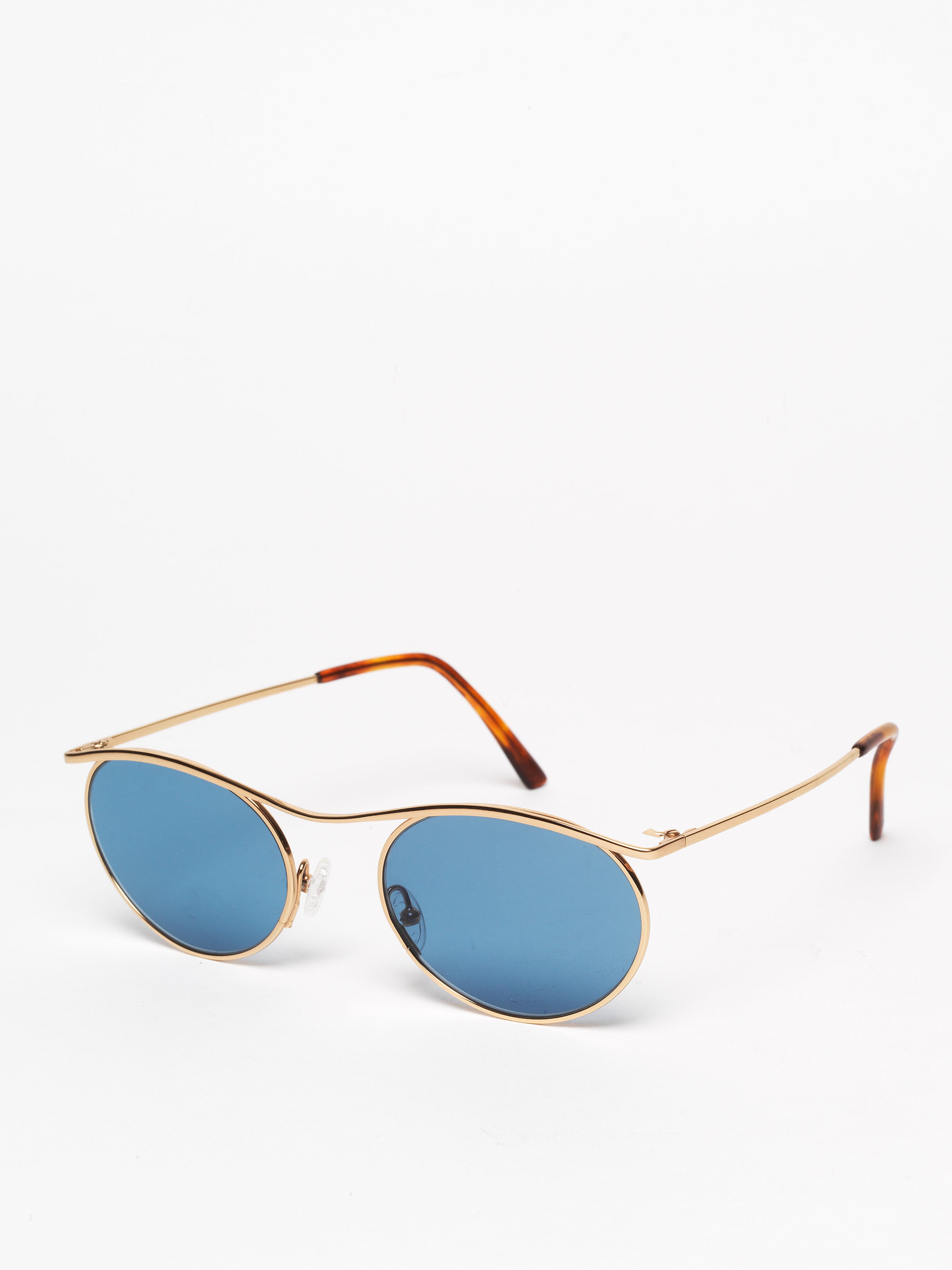 Gouverneur Audigier The Nouvelle Vague Yellow Gold with Riviera Blue Lenses sunglasses, three-quarter view