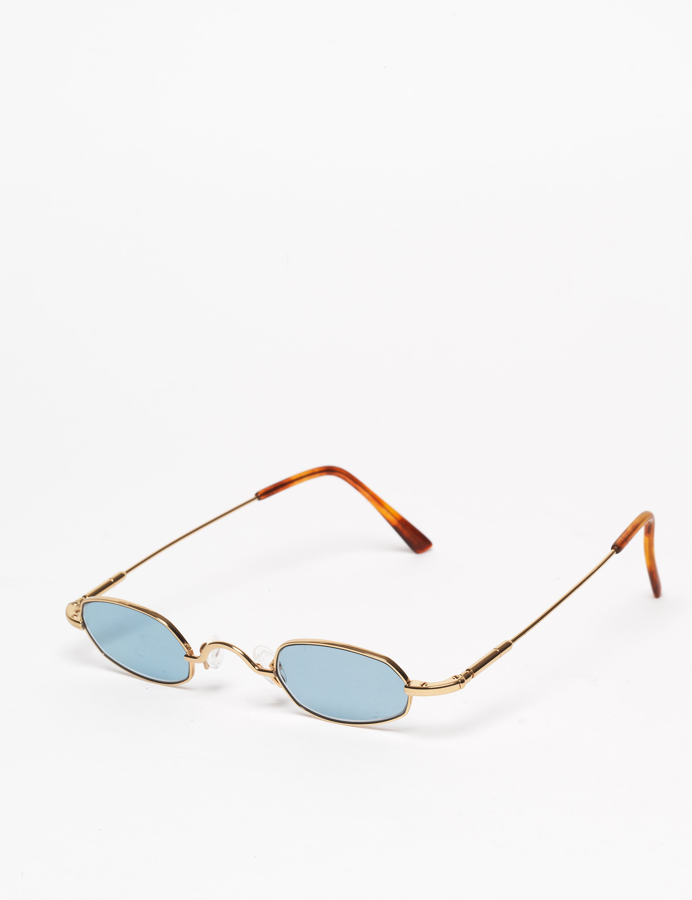 Gouverneur Audigier The Small Precious Yellow Gold with Sky Blue Lenses sunglasses, three-quarter view