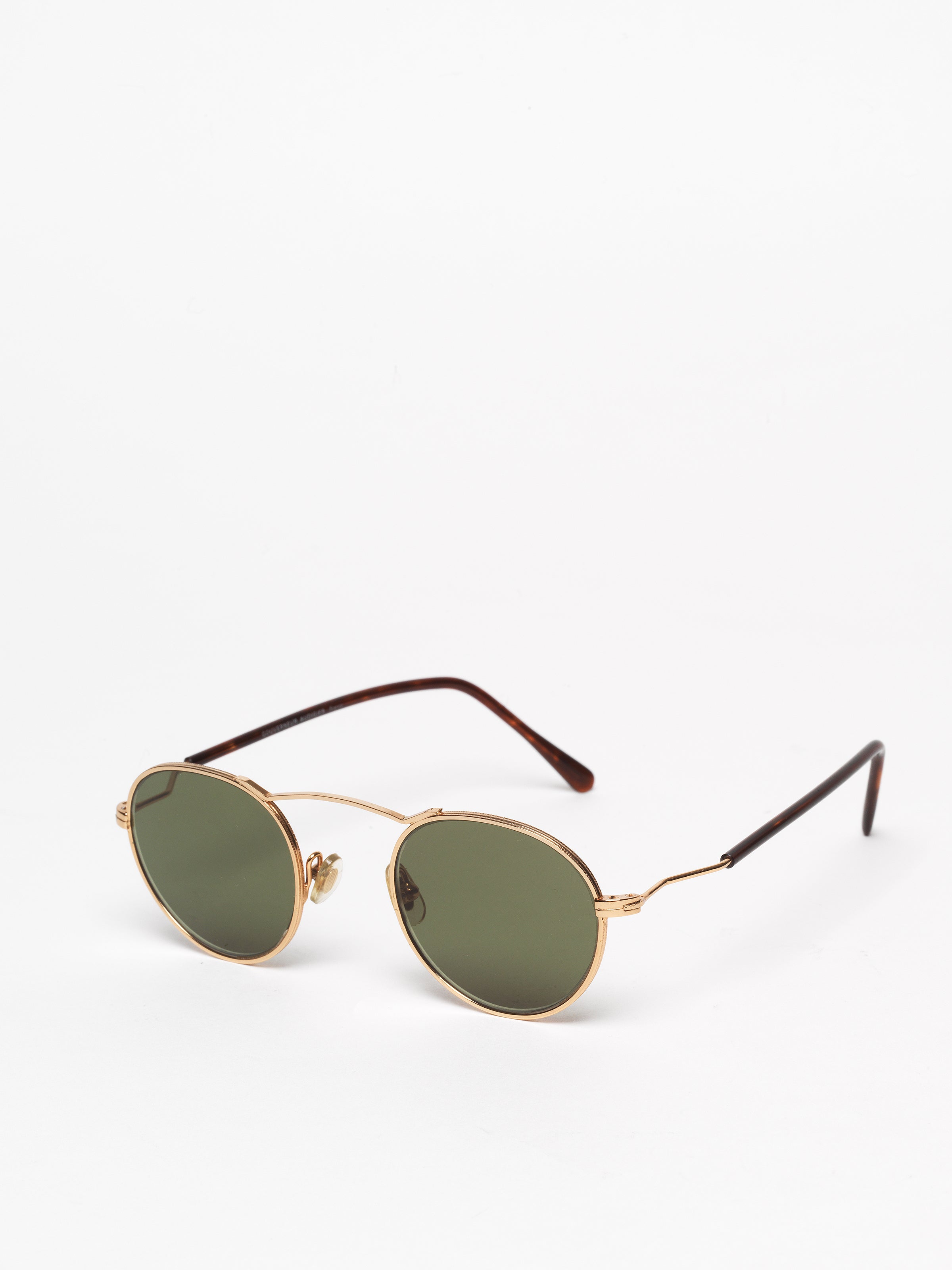 Gouverneur Audigier The Writer 41 Champagne with Vintage Green Lenses sunglasses, three-quarter view