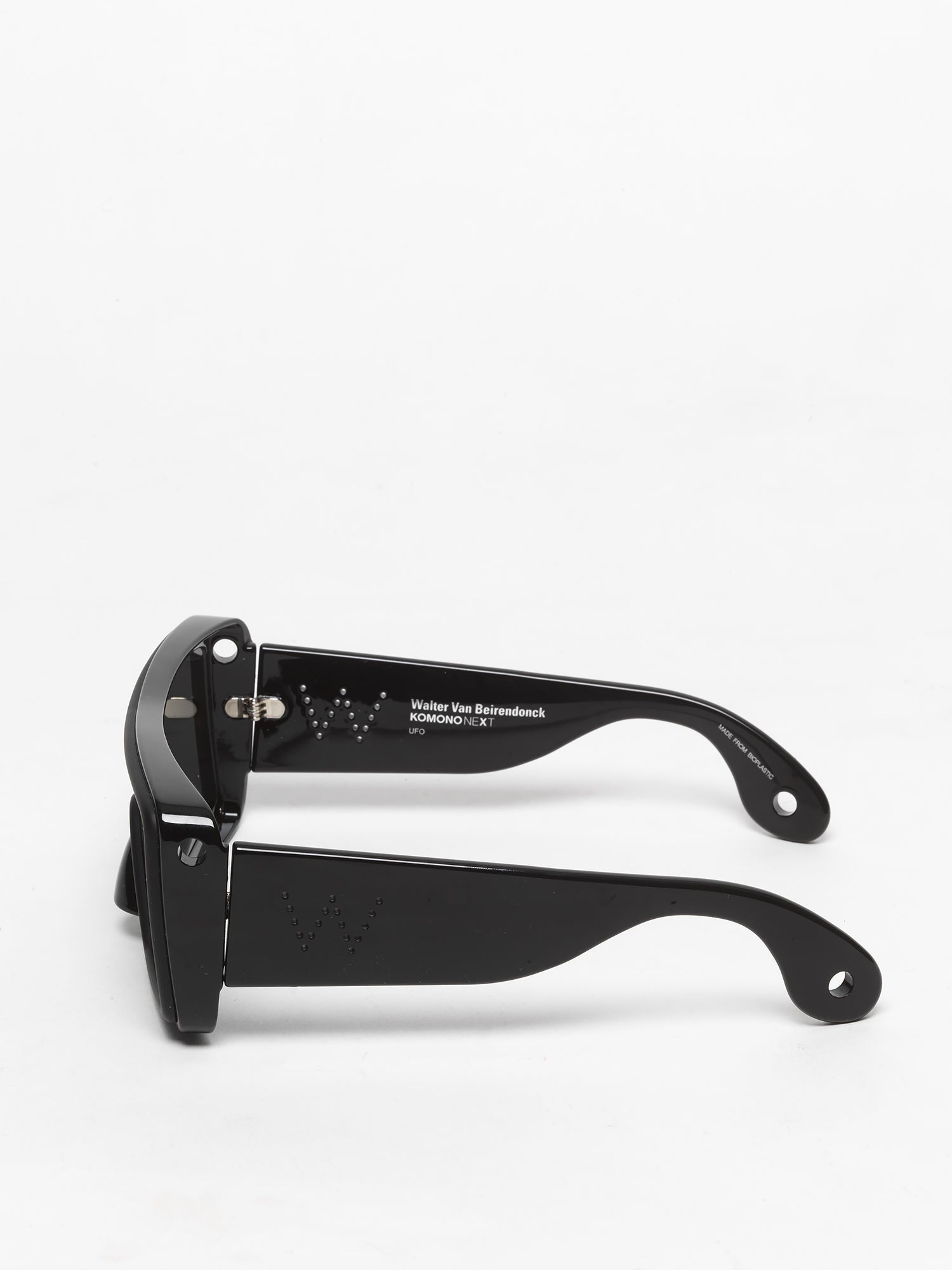 Komono x Walter Van Beirendonck / Ufo / Triple Black – I Visionari