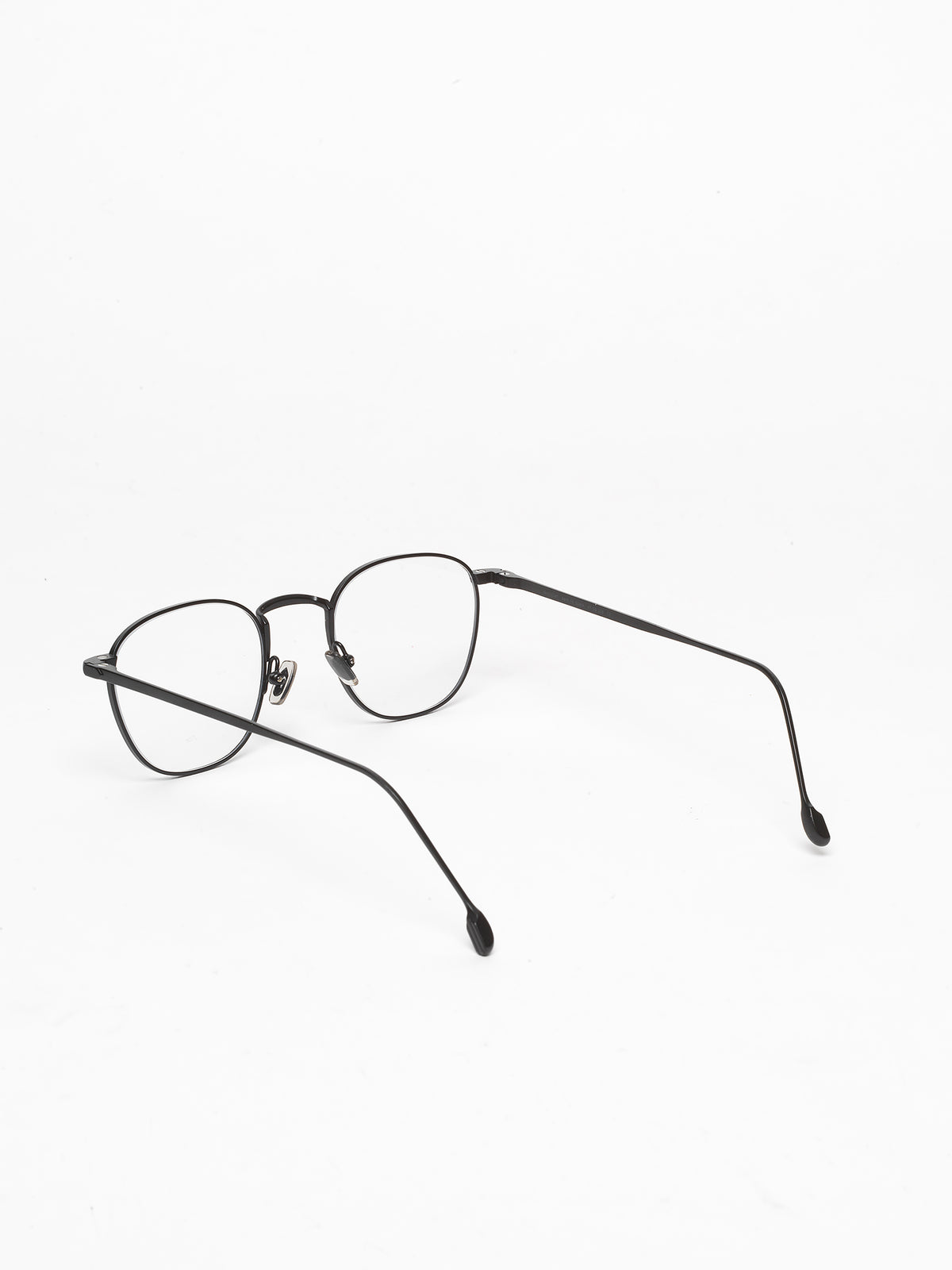 Lazare Studio Vassilief Back to Black – I Visionari