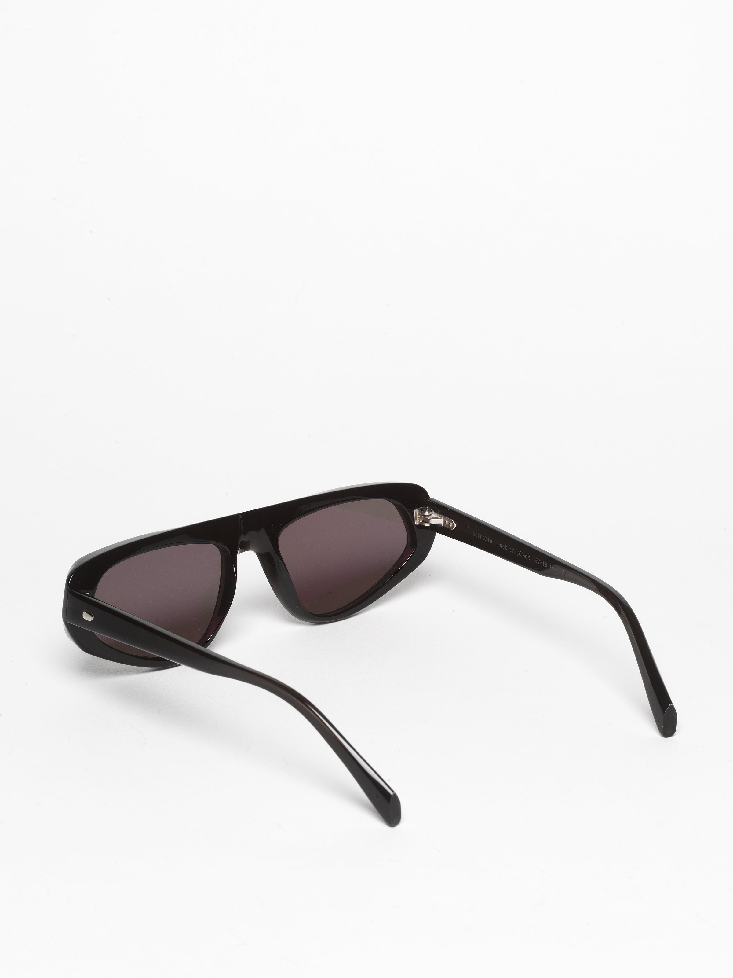 Lazare Studio Metcalfe Back in Black Dark Arctic White – I Visionari