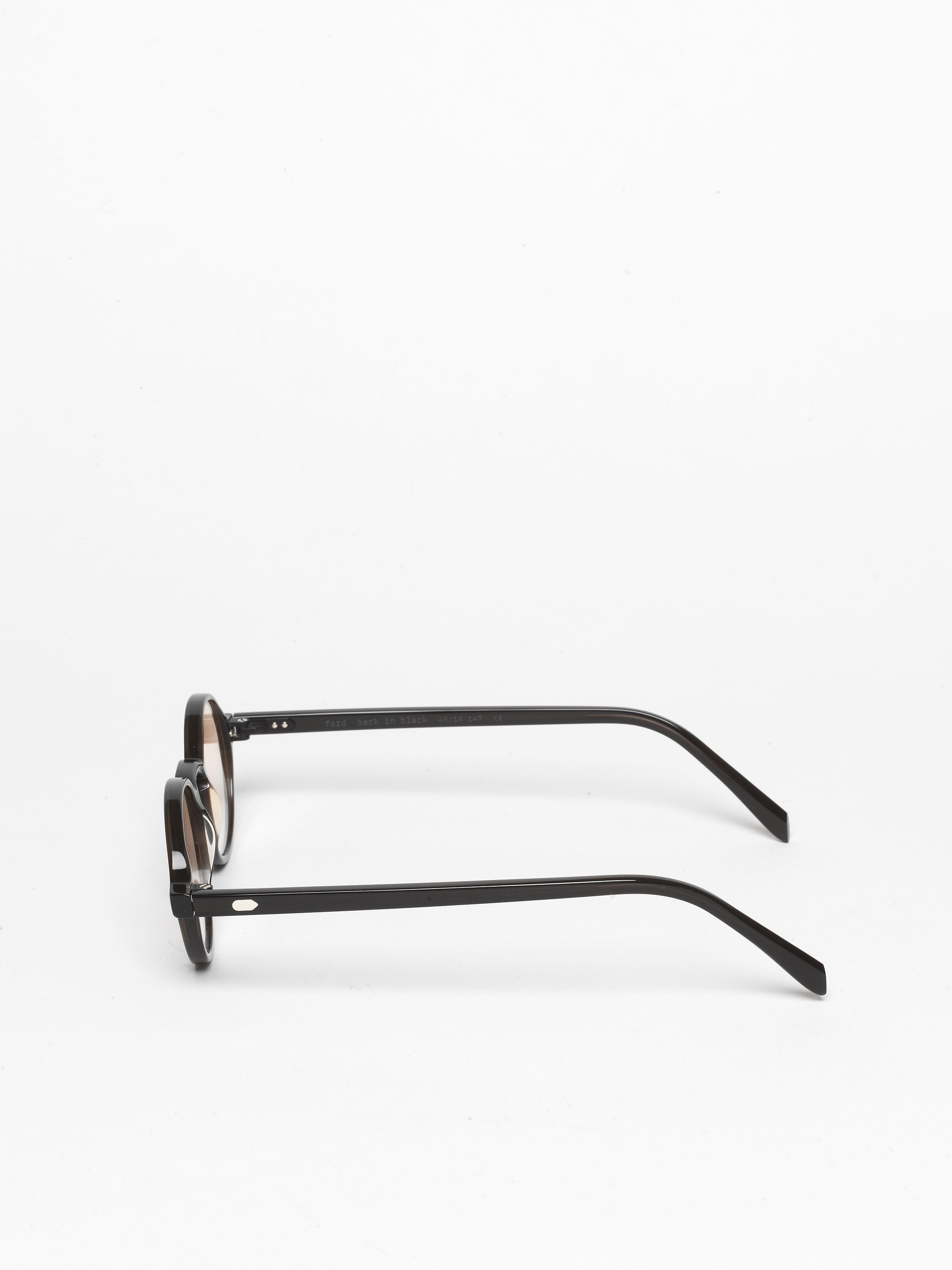 Lazare Studio / Ford / Back to Black Dirty White by Lazare Studio, Sunglasses - - Independent curated luxury eyewear available at I Visionari