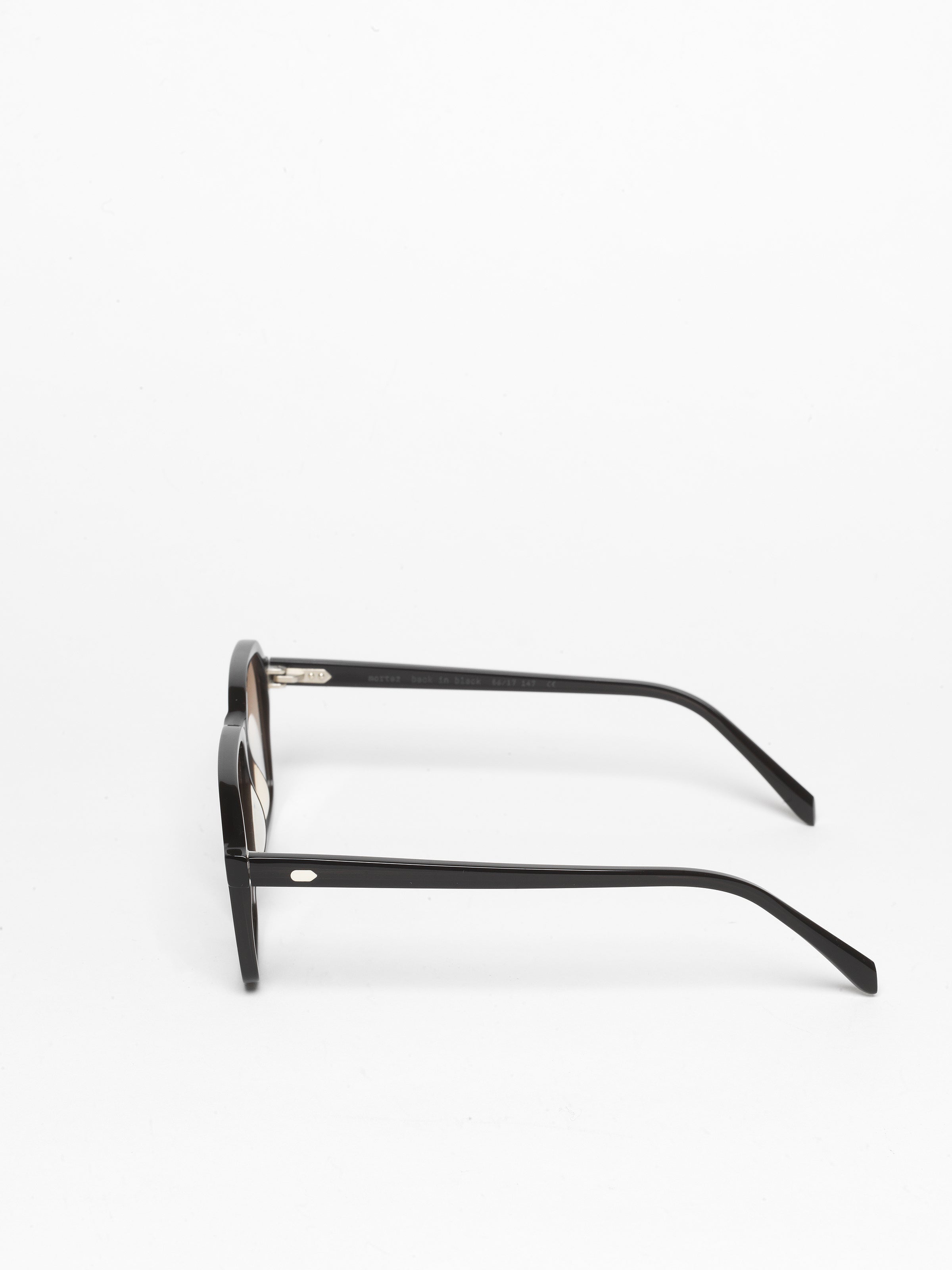 Lazare Studio / Mortez / Back in Black Dirty White by Lazare Studio, Sunglasses - - Independent curated luxury eyewear available at I Visionari