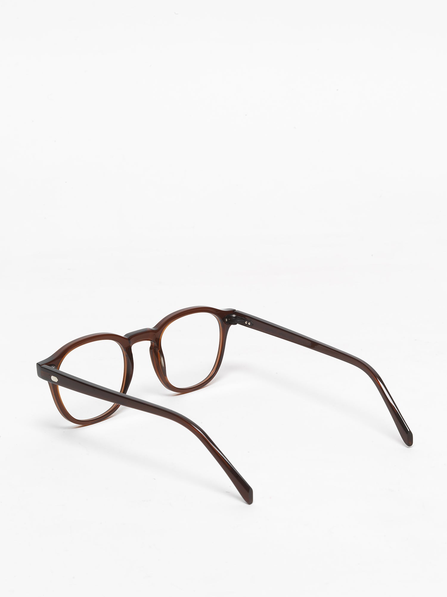 Lazare Studio Gopnik Americano – I Visionari