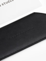 Lazare Studio / Hunter / Back to Black Dirty White