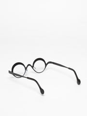 Theo / Calli / 705 Black and Pixel Black