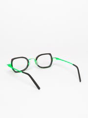 Theo / Butternut / 021 Pixel Black and Fluo Green